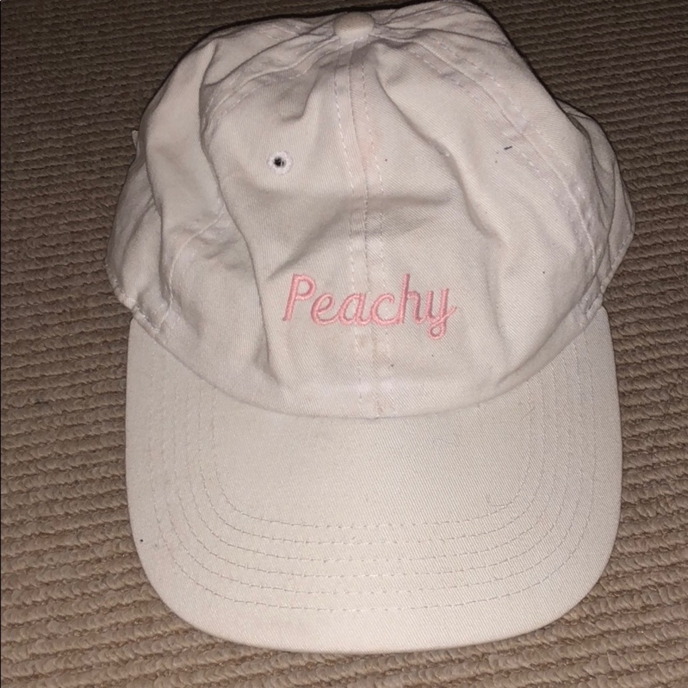Brandy Melville peachy hat